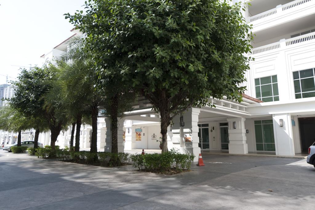 Profolio @ Straits Quay Aparthotel Tanjung Tokong Exteriör bild