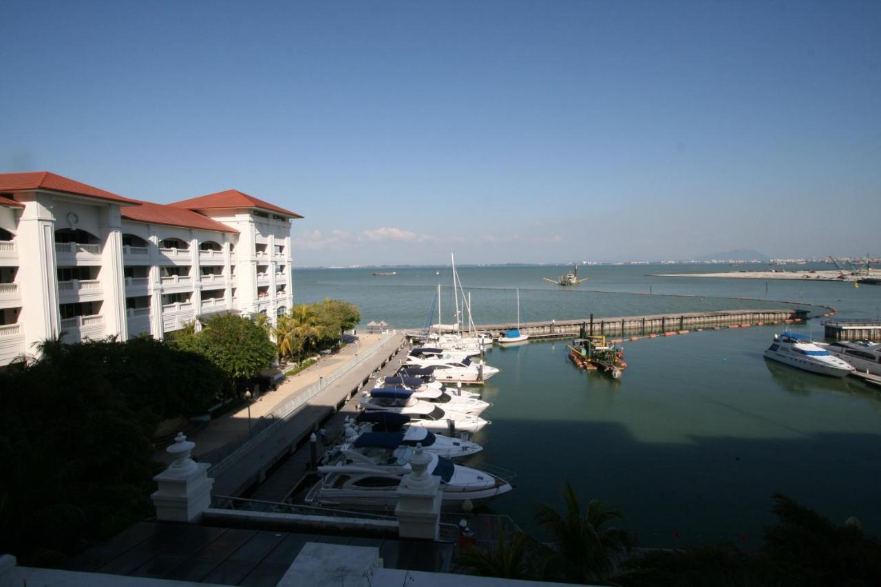 Profolio @ Straits Quay Aparthotel Tanjung Tokong Exteriör bild