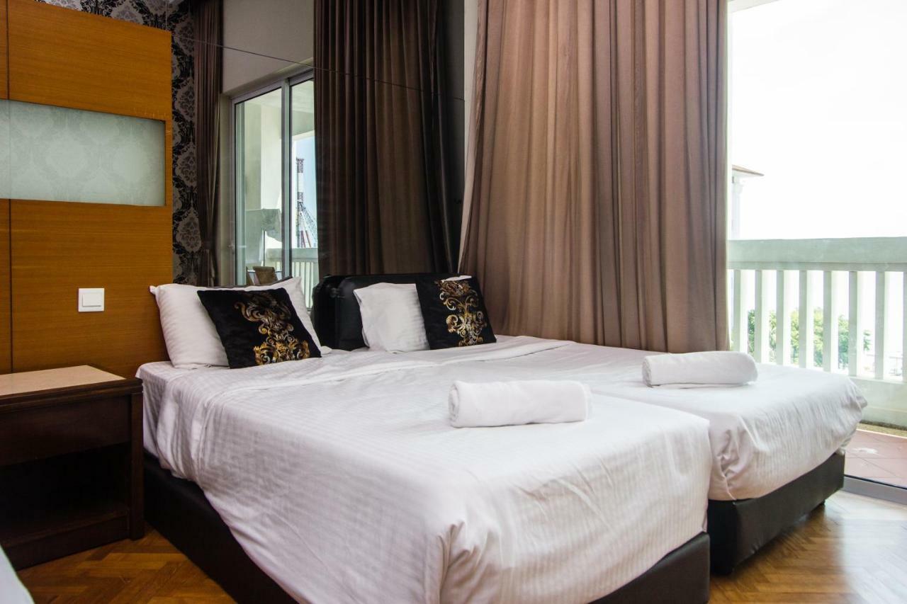 Profolio @ Straits Quay Aparthotel Tanjung Tokong Exteriör bild