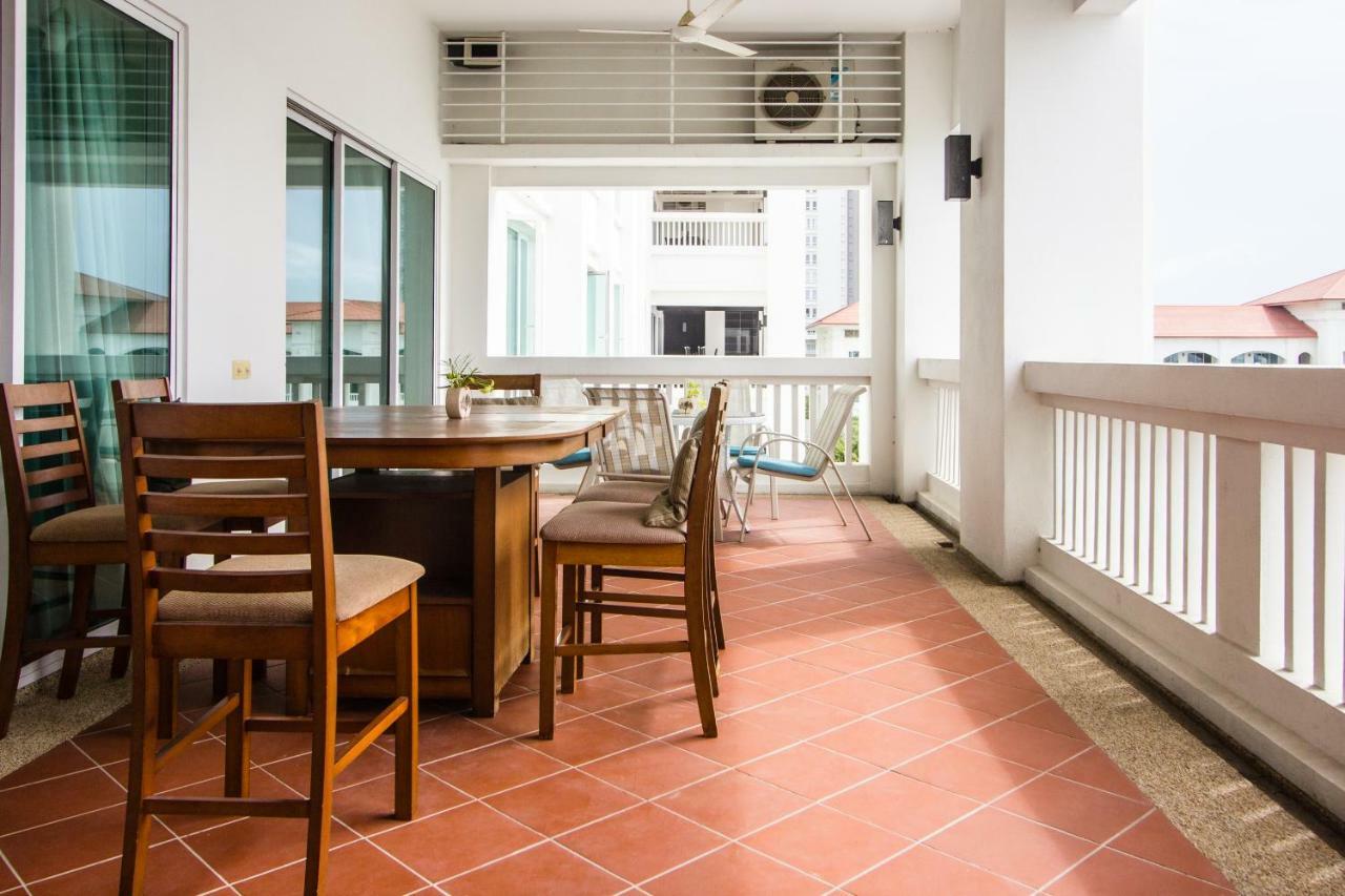 Profolio @ Straits Quay Aparthotel Tanjung Tokong Exteriör bild