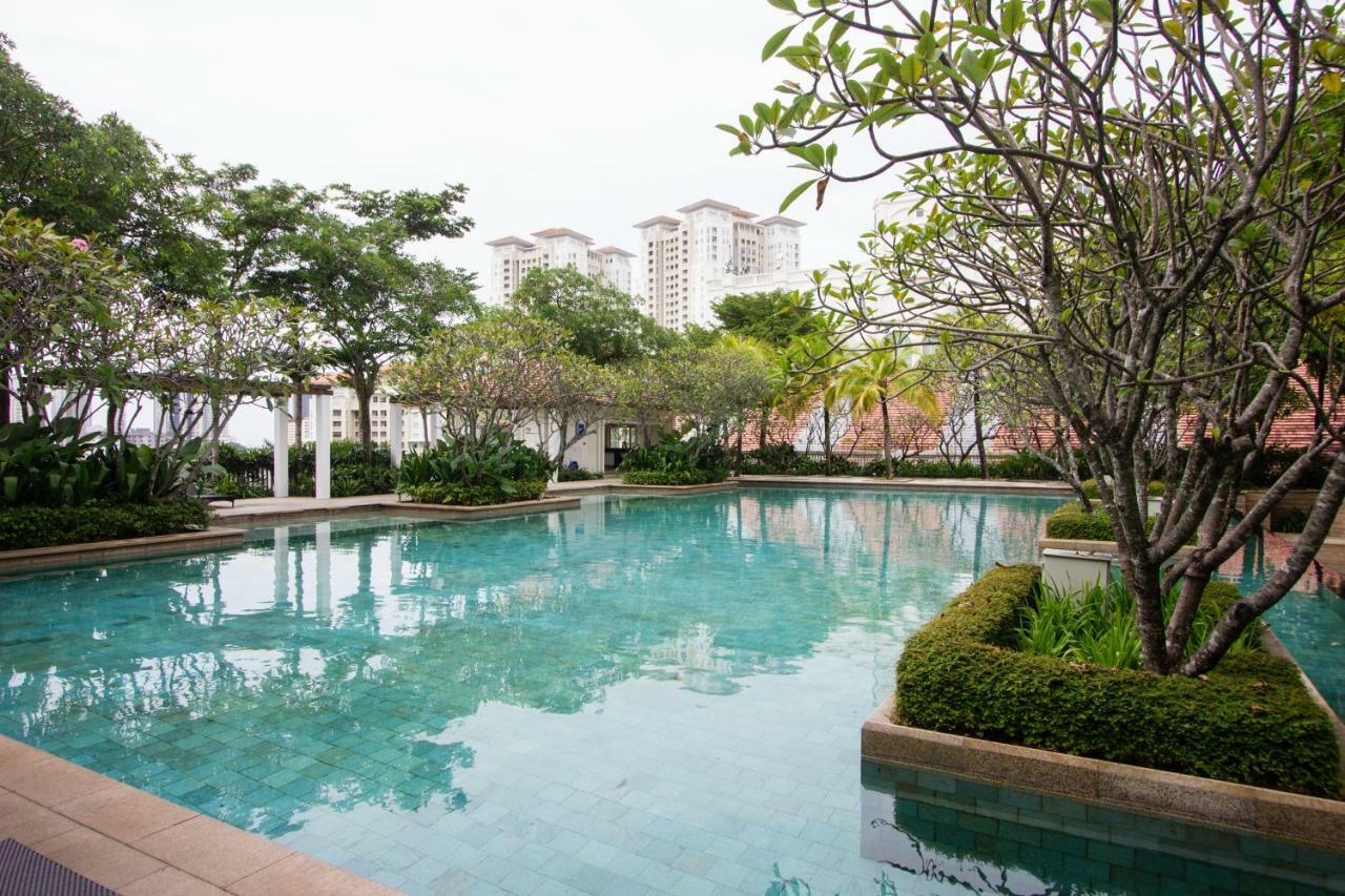 Profolio @ Straits Quay Aparthotel Tanjung Tokong Exteriör bild